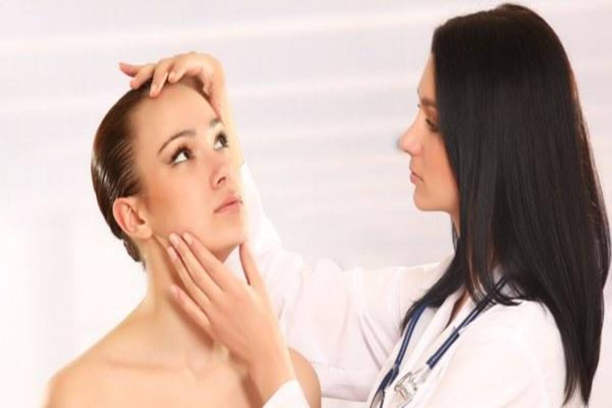 4 Reasons to See a Dermatologist