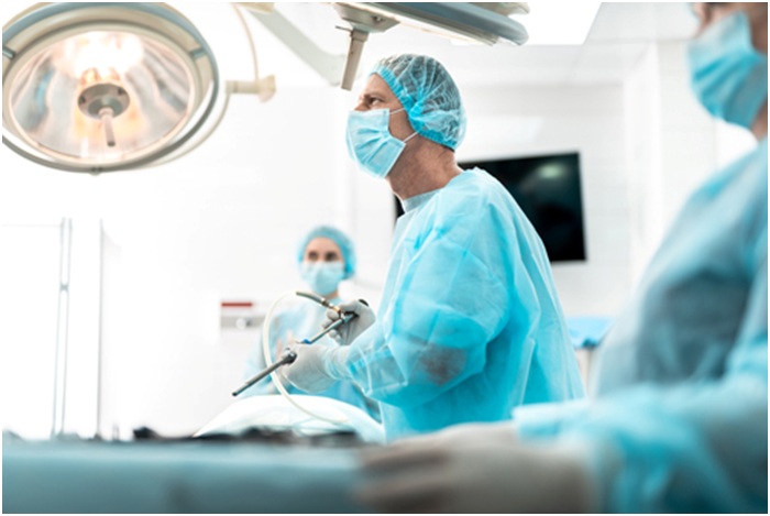 Open Surgery V/S Laparoscopic Surgery: What’s The Difference?